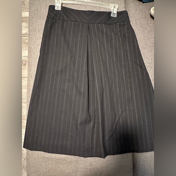 Banana Republic Black striped Skirt Women Size 6 With Pleat And Pockets - Picture 7 of 16